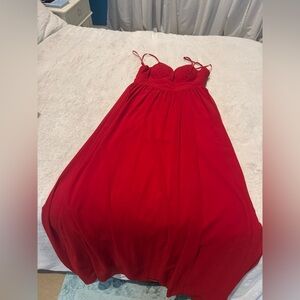 Elegant Windsor Womens Size 9 Red Spaghetti Strap Dress. Full length